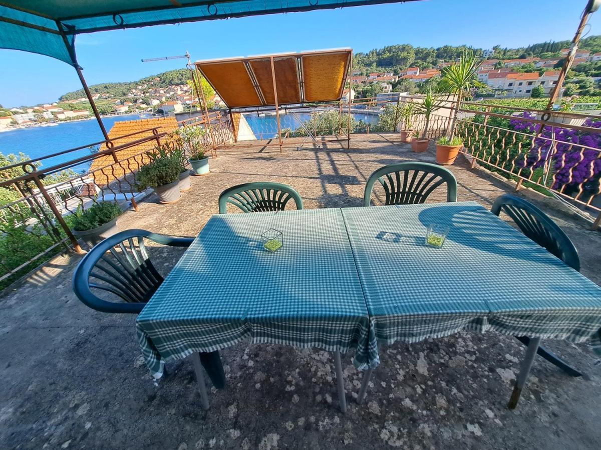 Apartmani Dusica Lumbarda Exterior foto
